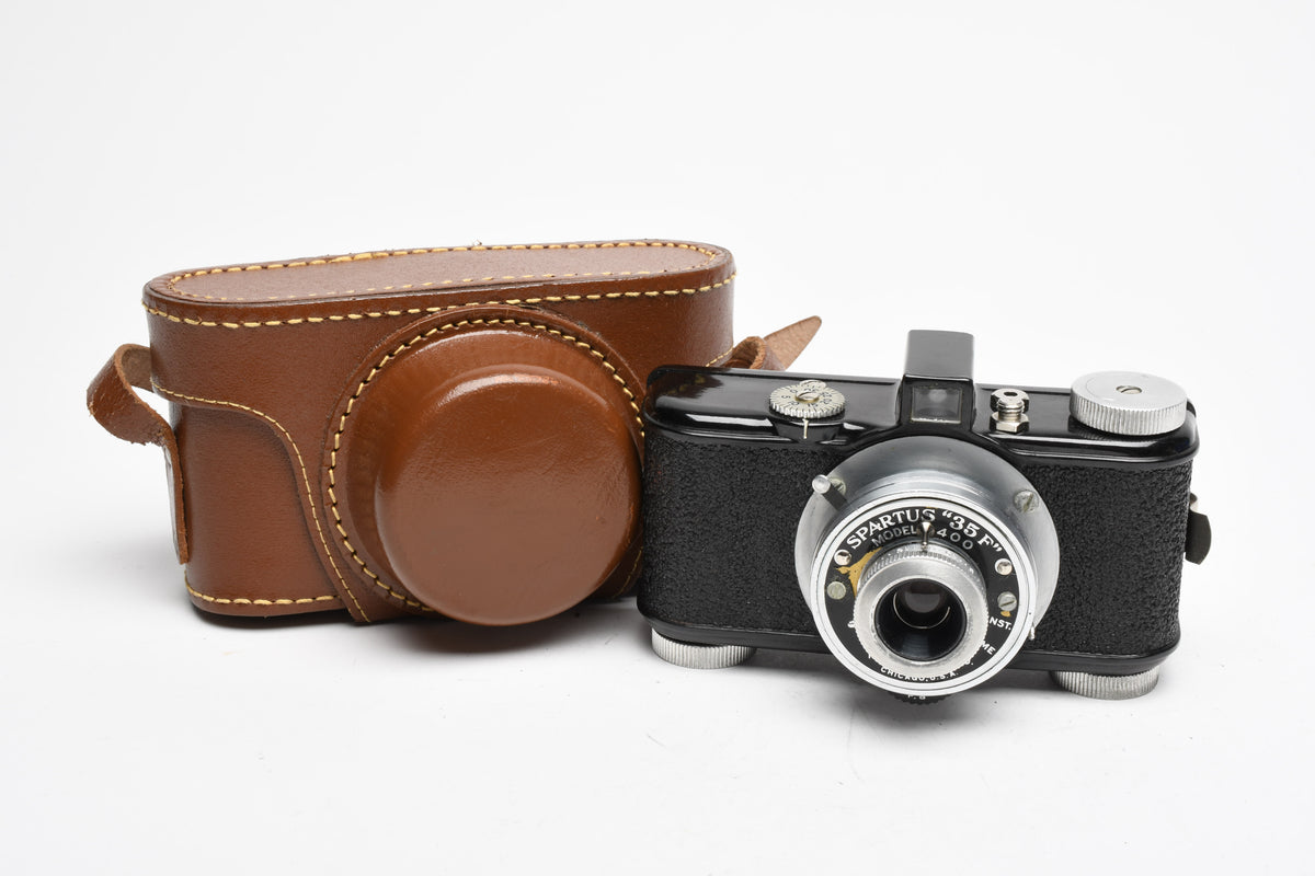 Spartus 35F Model 400 Vintage 34mm camera w/Case, works