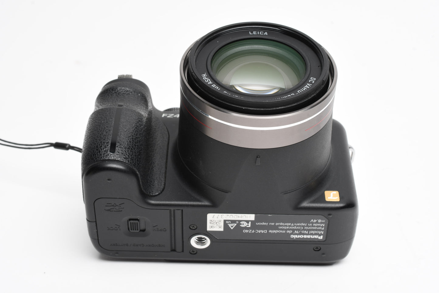 Panasonic Lumix DMC-FZ40 14MP Point&Shoot camera, batt+charger+strap, Tested