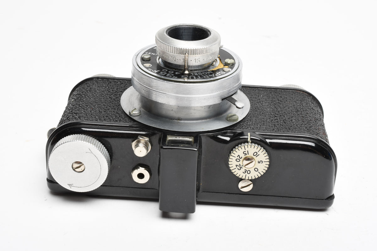 Spartus 35F Model 400 Vintage 34mm camera w/Case, works