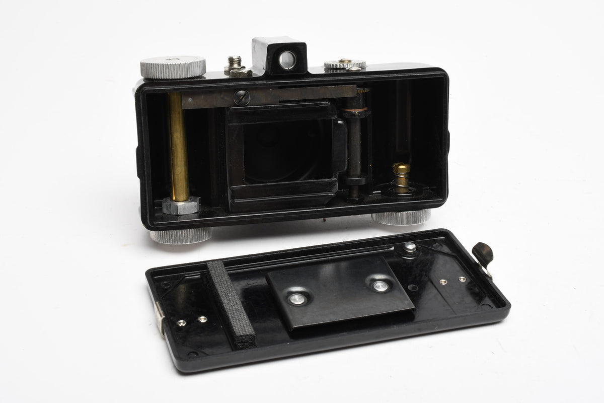 Spartus 35F Model 400 Vintage 34mm camera w/Case, works