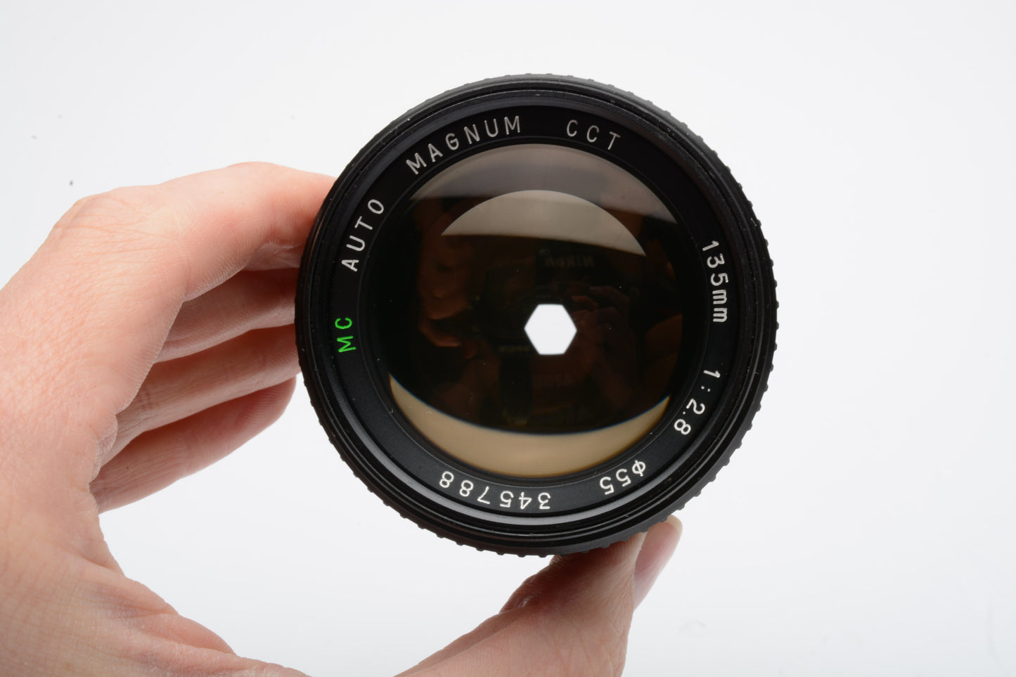 Magnum CCT 135mm f2.8 Portrait lens for Minolta MD Mount, Caps, clean