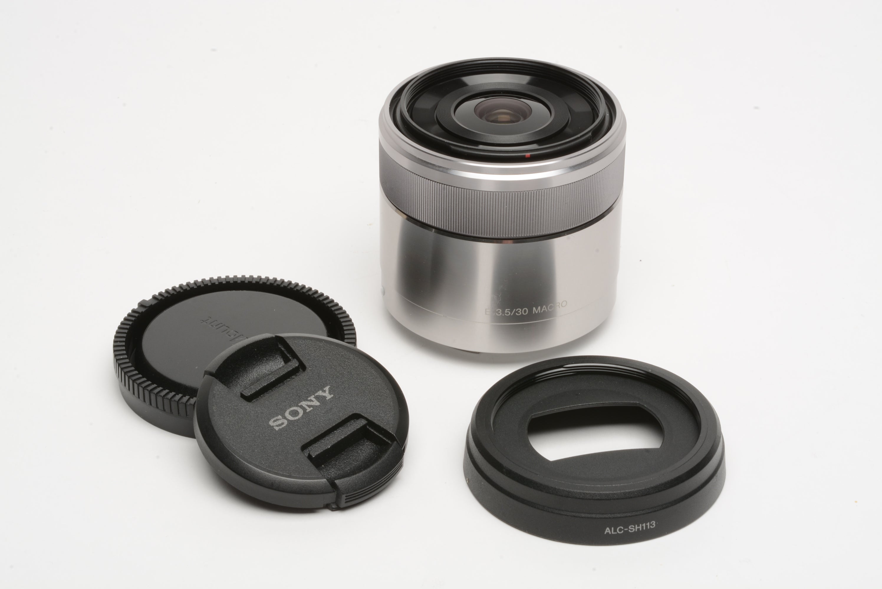 Sony 30mm f3.5 E-mount macro lens, caps+hood, clean SEL30M35