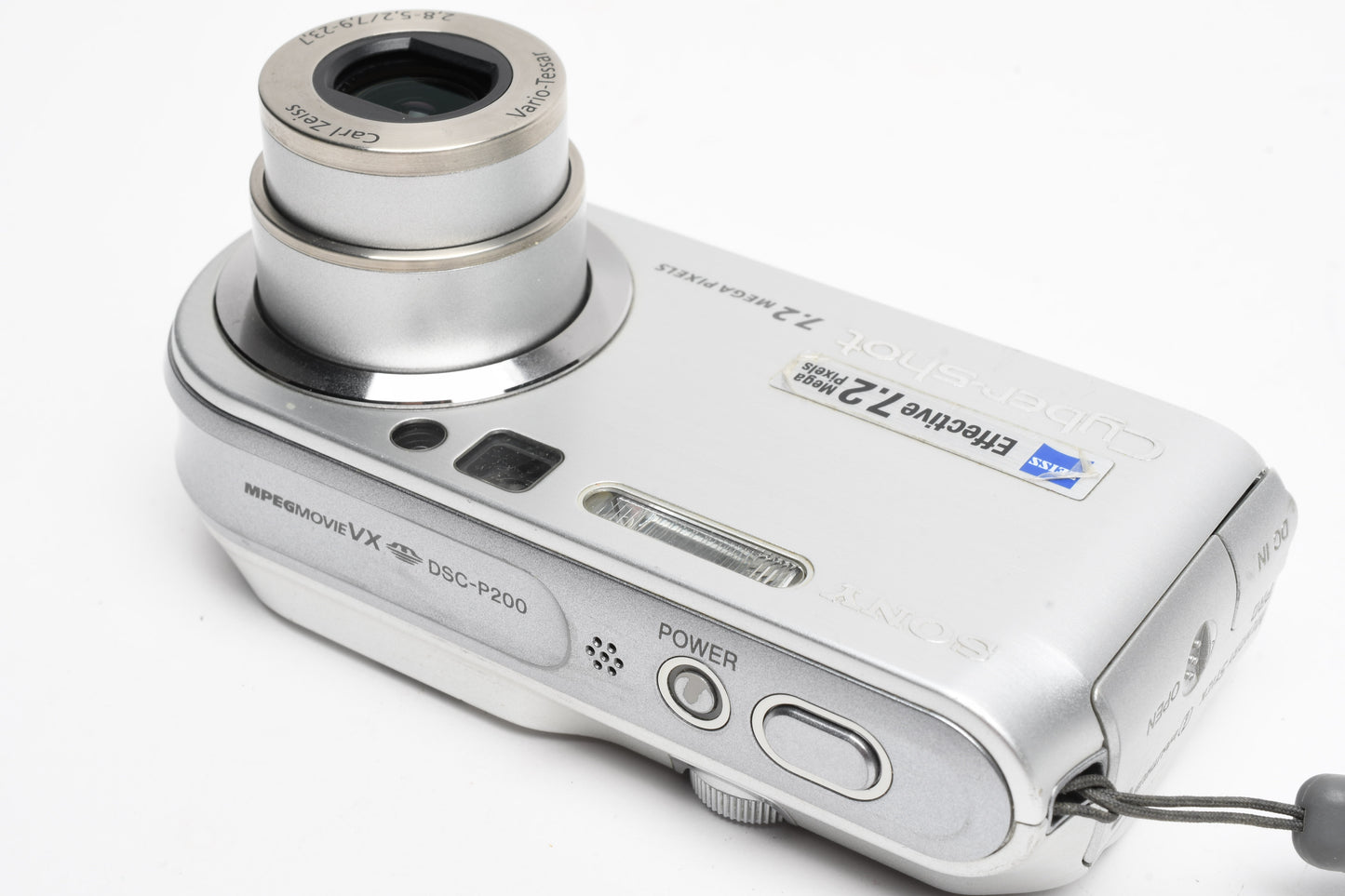 Sony CyberShot DSC-P200 7.2MP Digital Point&Shoot, Case, 256MB stick
