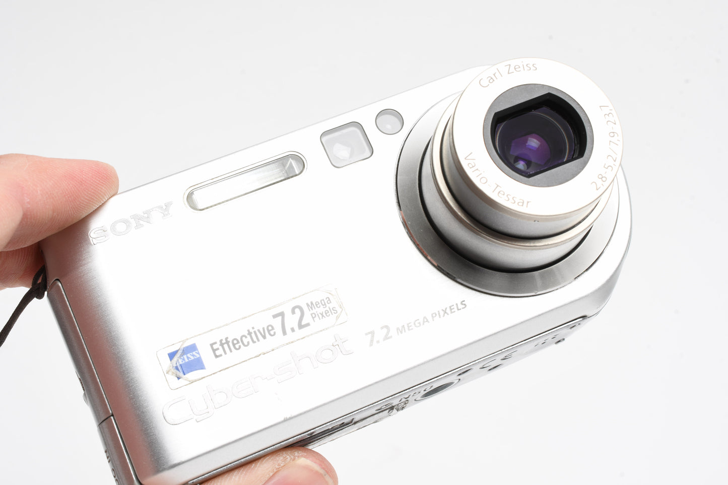 Sony CyberShot DSC-P200 7.2MP Digital Point&Shoot, Case, 256MB stick
