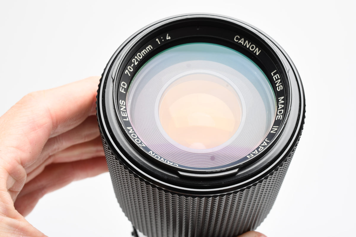 Canon FD 70-210mm f4 zoom lens, caps, case, smooth, Good!