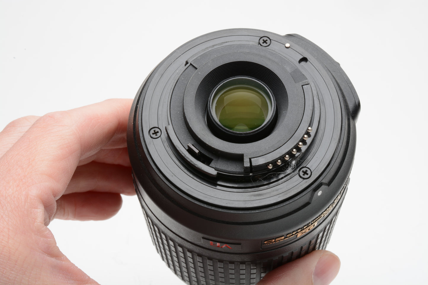 Nikon AF-S Nikkor 55-200mm f4-5.6G EF VR, very clean, hood+caps