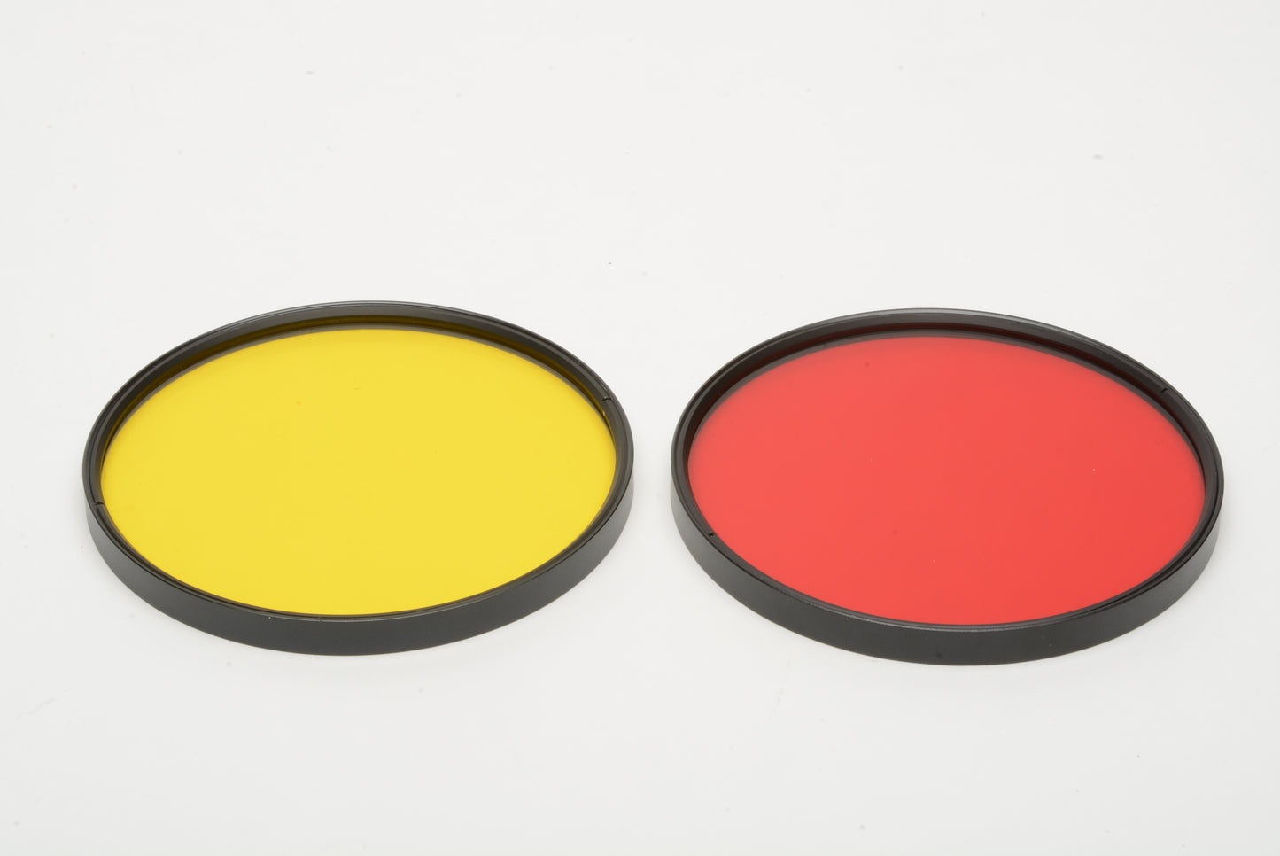 Set of 2X Tiffen Series 9 B&W contrast filters (25 red & 8 Yellow), Clean!