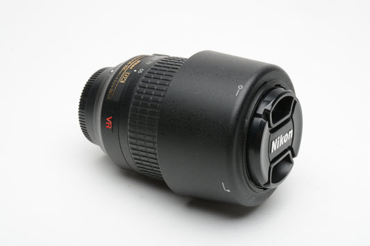 Nikon AF-S Nikkor 55-200mm f4-5.6G EF VR, very clean, hood+caps