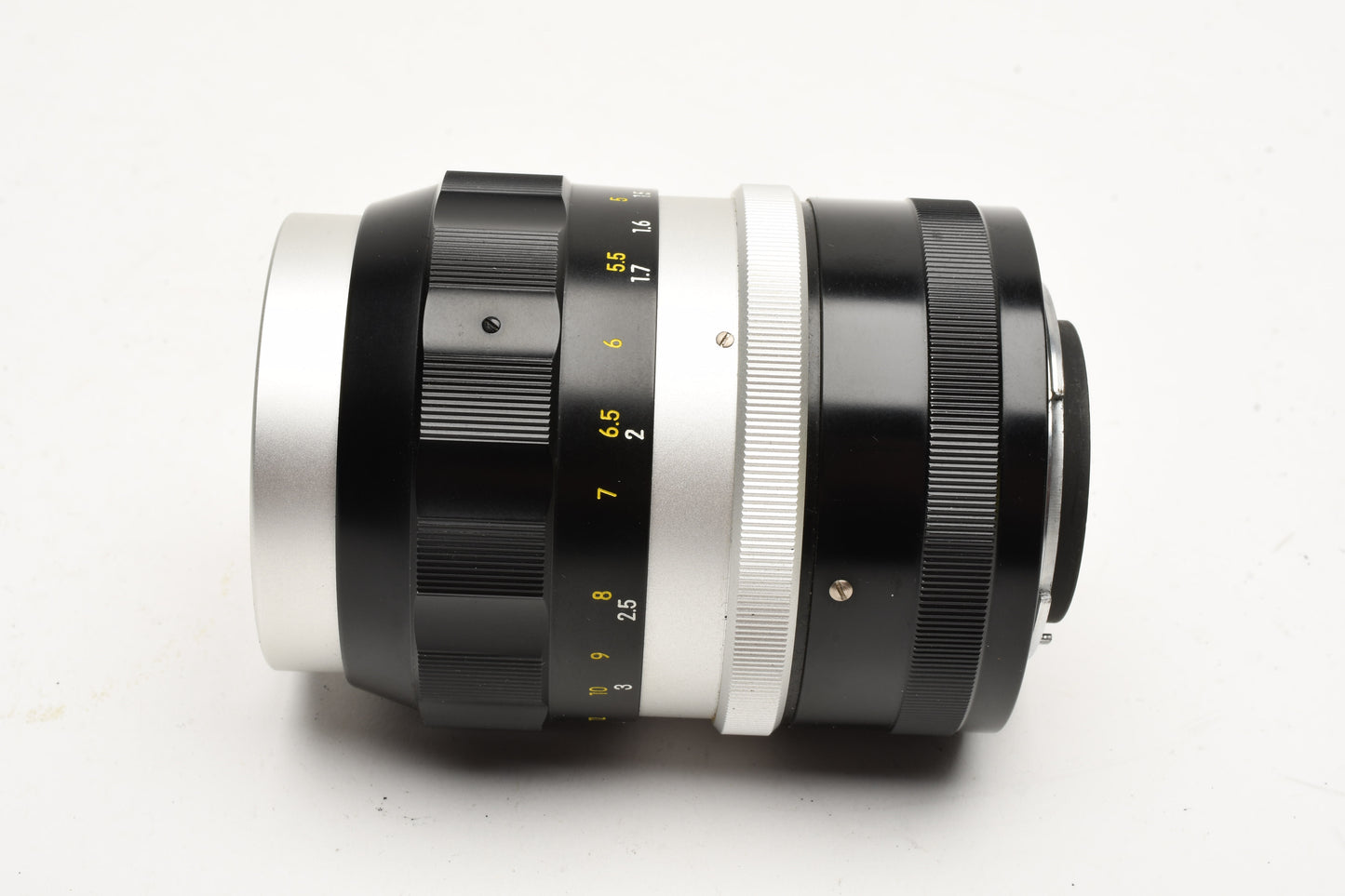 Nikon Nikkor-Q 135mm f3.5 Non-AI portrait lens, Hood, Nikon L38 UV, Nice