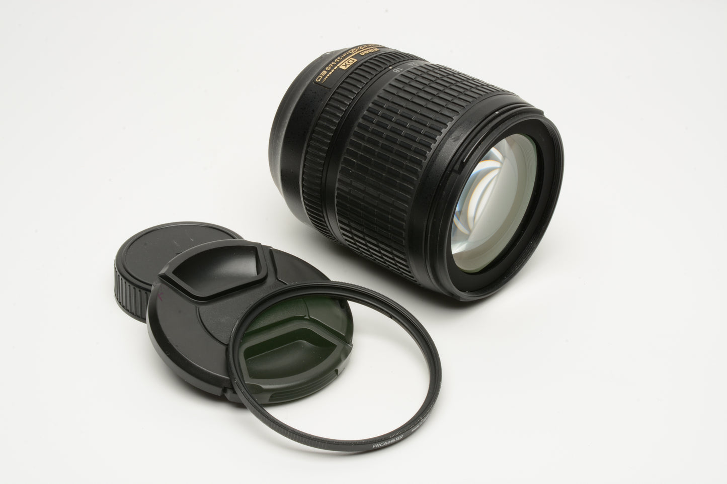 Nikon AF-S 18-105mm f3.5-5.6G ED DX VR zoom lens, caps, UV, Great