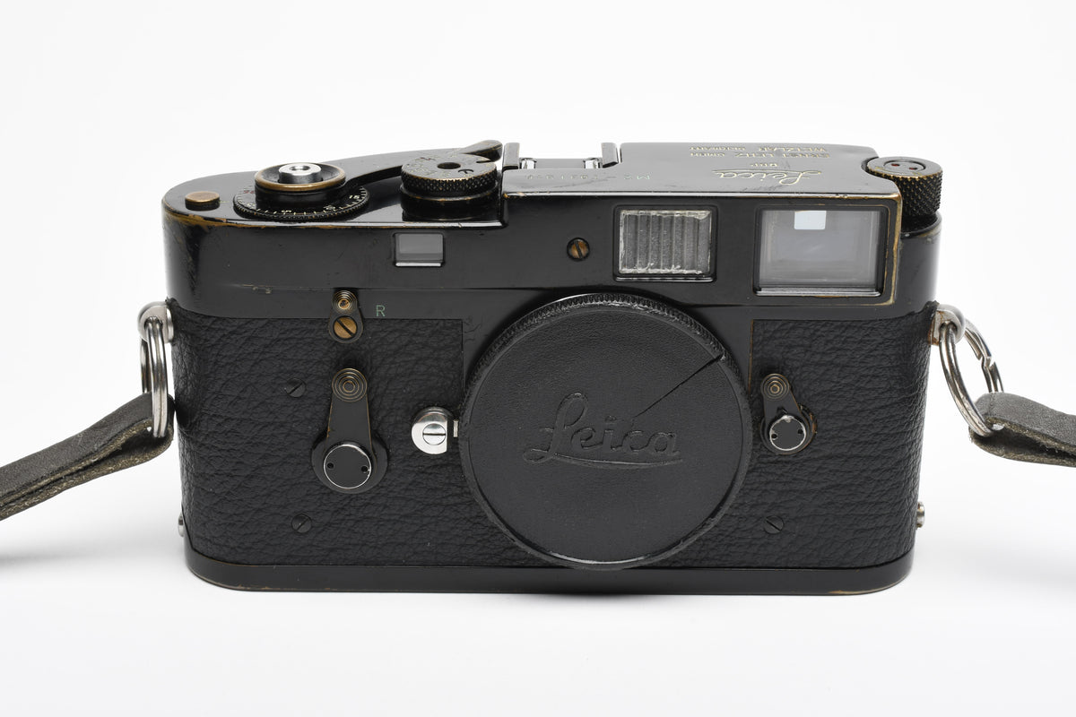 Leica M2 Black Paint Body, Timeless, Gorgeous, Great collector or User piece