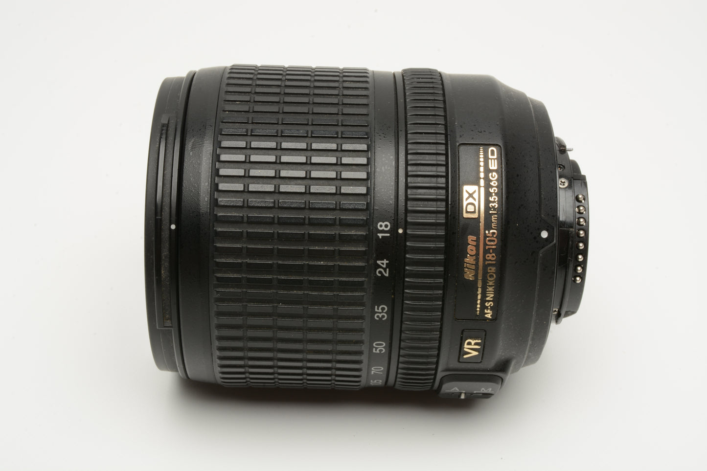 Nikon AF-S 18-105mm f3.5-5.6G ED DX VR zoom lens, caps, UV, Great