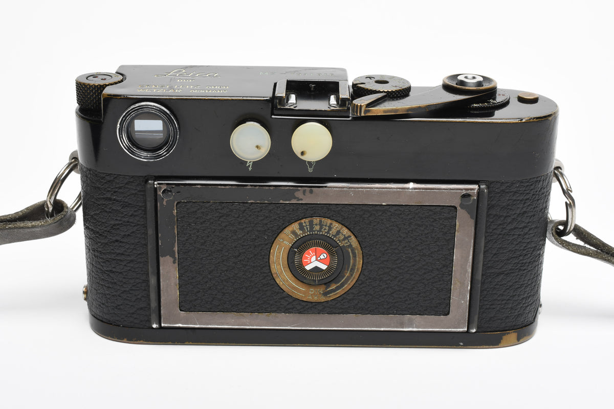 Leica M2 Black Paint Body, Timeless, Gorgeous, Great collector or User piece