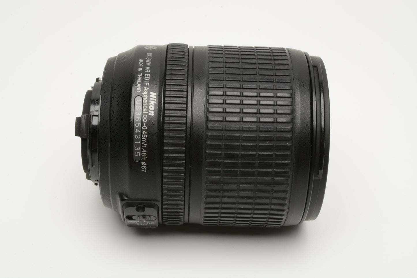 Nikon AF-S 18-105mm f3.5-5.6G ED DX VR zoom lens, caps, UV, Great