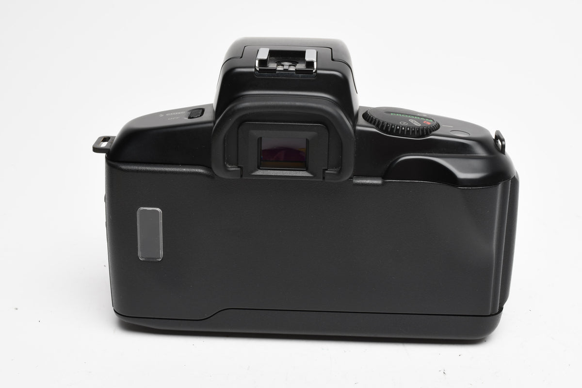 Canon EOS 750 35mm SLR w/35-70mm f3.5-4.5 Zoom Lens, Strap