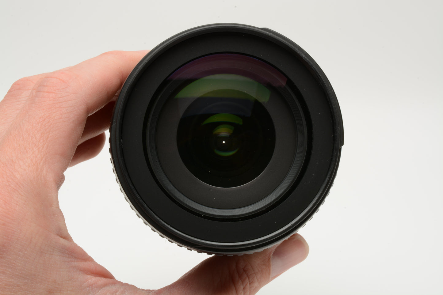 Nikon AF-S 18-105mm f3.5-5.6G ED DX VR zoom lens, caps, UV, Great