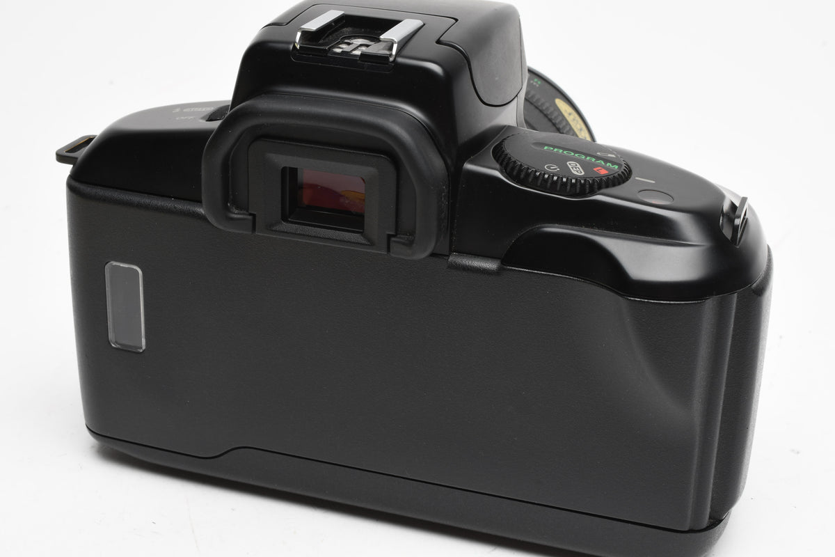 Canon EOS 750 35mm SLR w/35-70mm f3.5-4.5 Zoom Lens, Strap