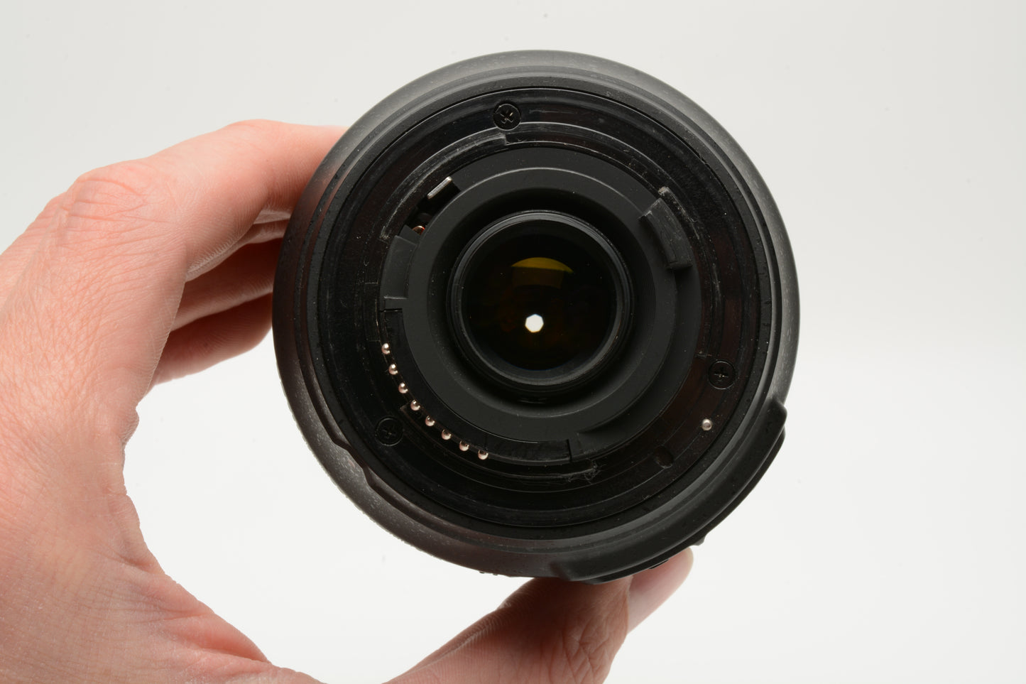 Nikon AF-S 18-105mm f3.5-5.6G ED DX VR zoom lens, caps, UV, Great