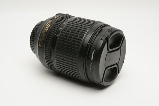Nikon AF-S 18-105mm f3.5-5.6G ED DX VR zoom lens, caps, UV, Great