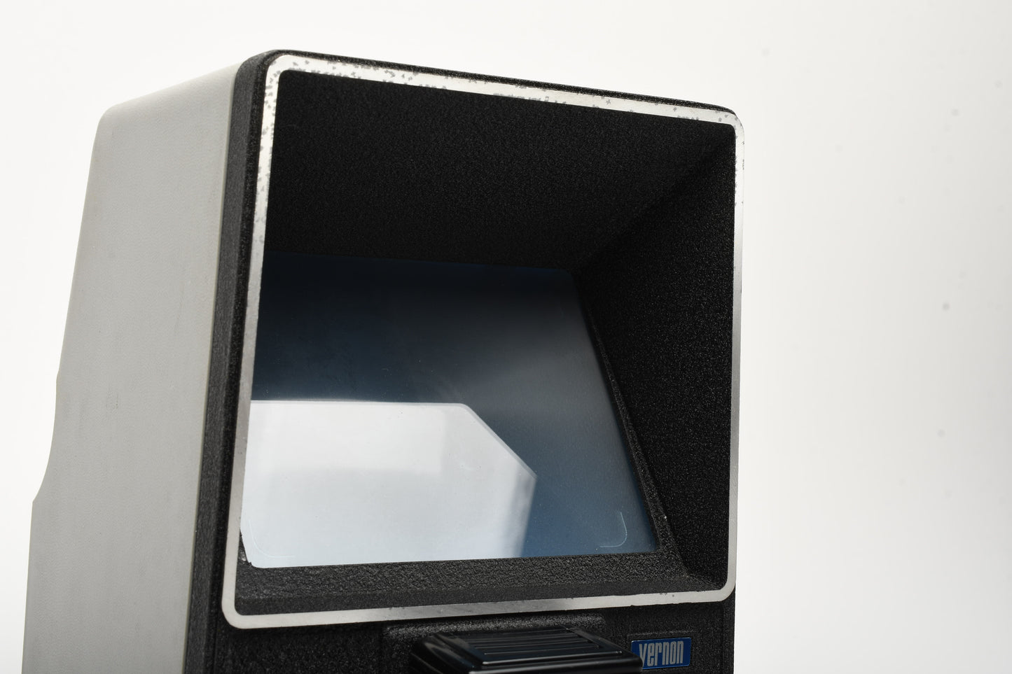 Vernon Dual 8 Deluxe Movie Film Editor, clean, tested, 5.5" Screen (Reg. 8 and S8)