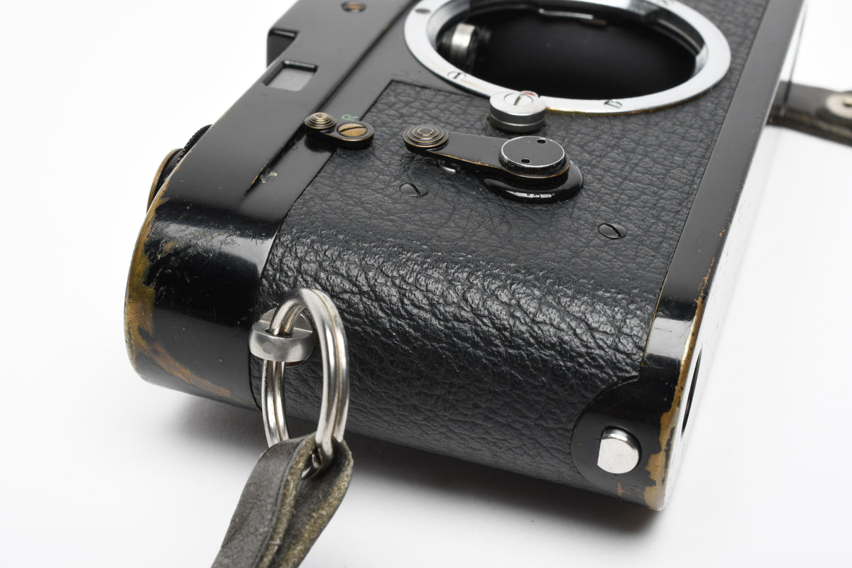 Leica M2 Black Paint Body, Timeless, Gorgeous, Great collector or User piece
