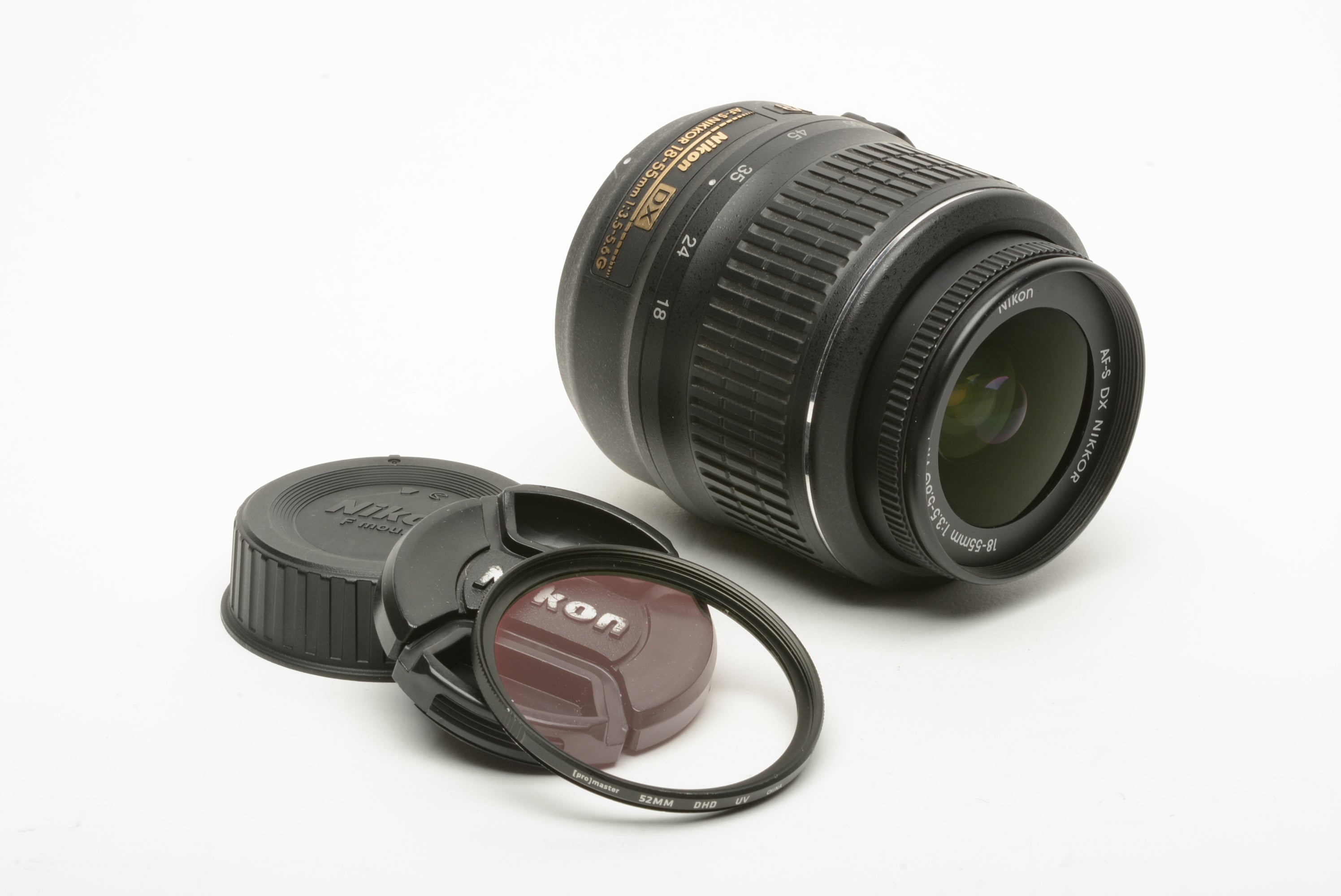 Nikon AF-S Nikkor 18-55mm f3.5-5.6G DX VR compact zoom lens, caps + DHD UV,  Clean!