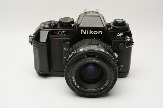 Nikon N2020 AF 35mm SLR w/35-70mm zoom lens, strap, Great!