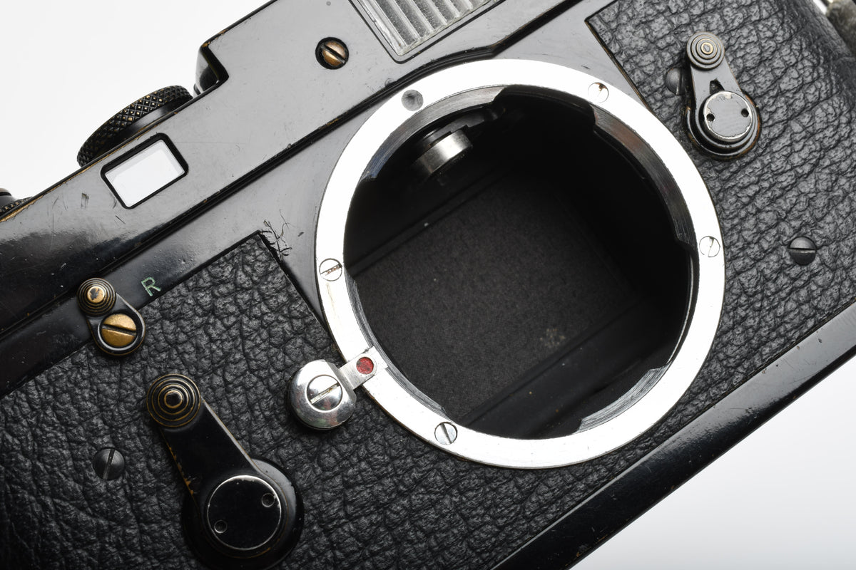 Leica M2 Black Paint Body, Timeless, Gorgeous, Great collector or User piece