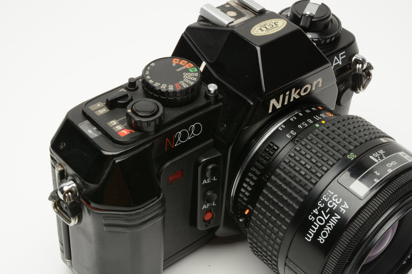 Nikon N2020 AF 35mm SLR w/35-70mm zoom lens, strap, Great!