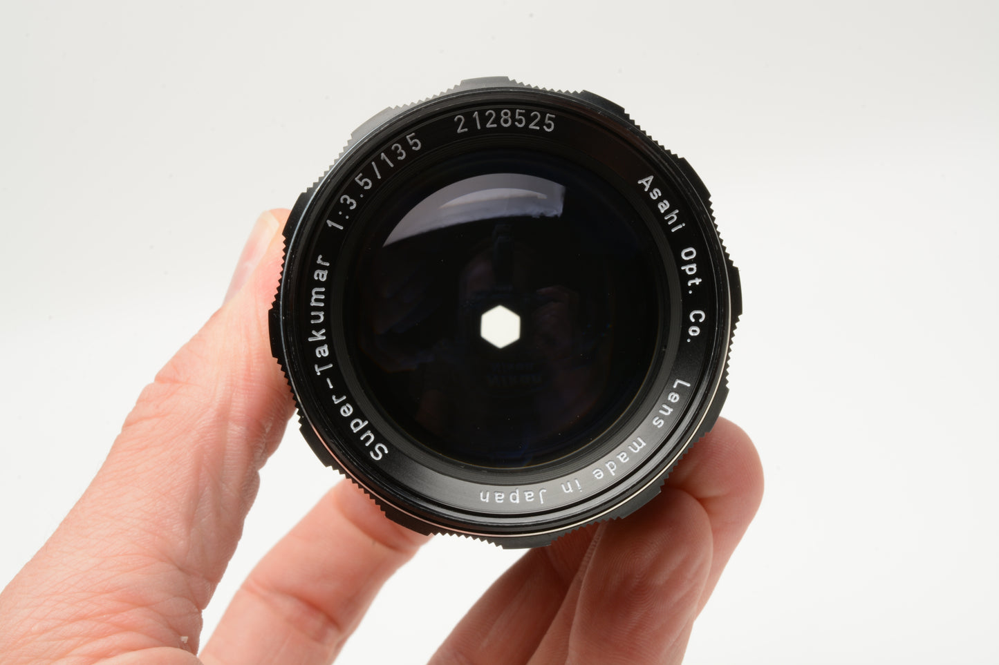 Pentax Super Takumar 135mm f3.5 M42 Mount lens, case, hood, caps, Mint