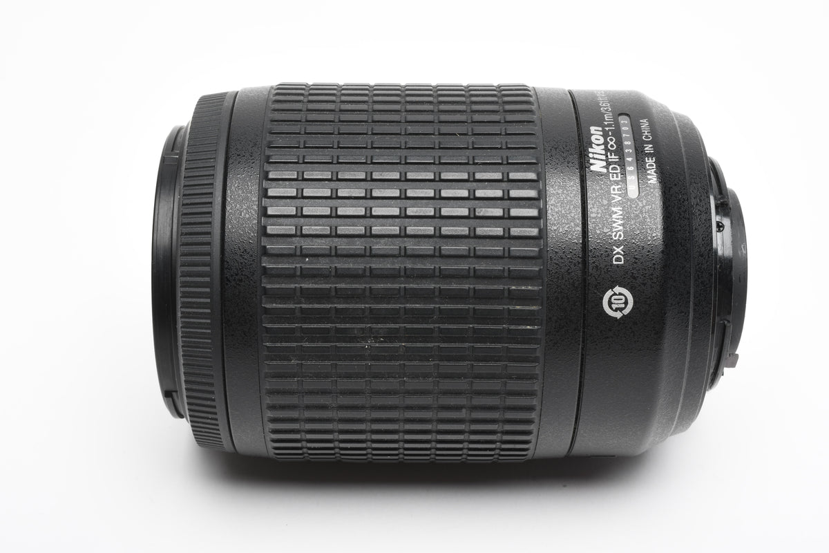 Nikon AF-S Nikkor 55-200mm F4-5.6G ED DX VR zoom lens, Caps+Hood