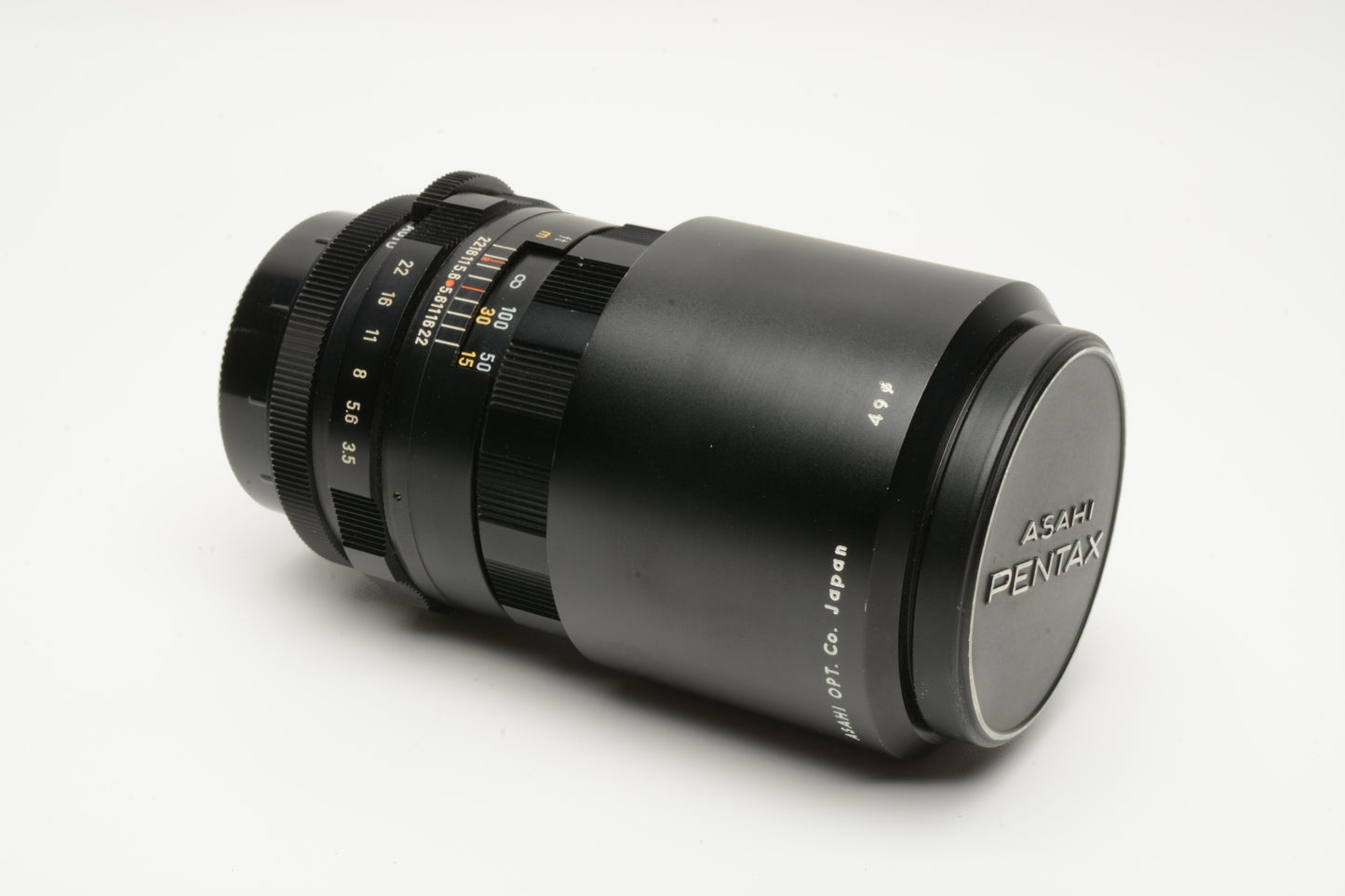 Pentax Super Takumar 135mm f3.5 M42 Mount lens, case, hood, caps, Mint