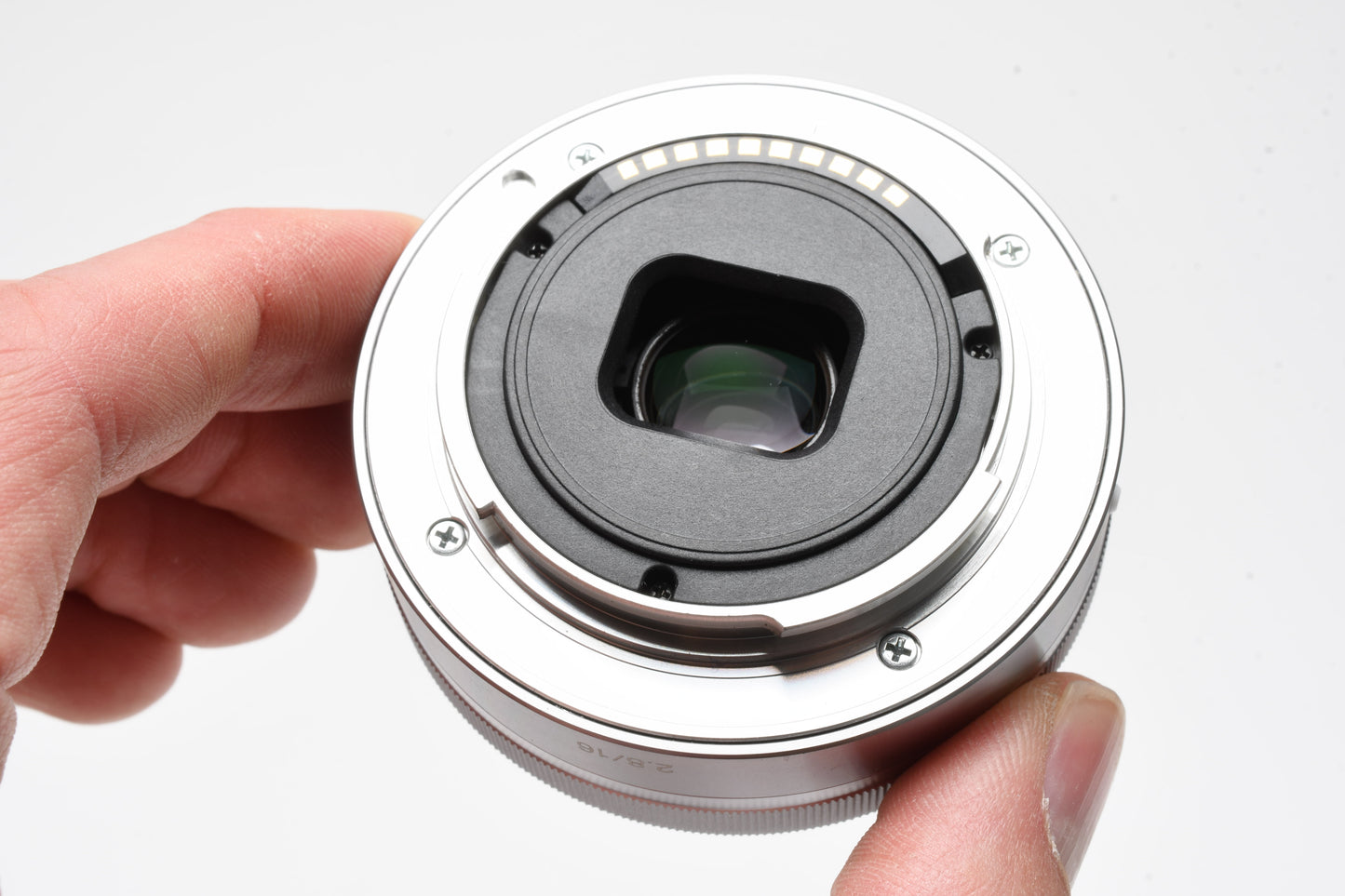 Sony 16mm f2.8 SEL16F28 wide angle E-mount lens, caps, boxed, Mint