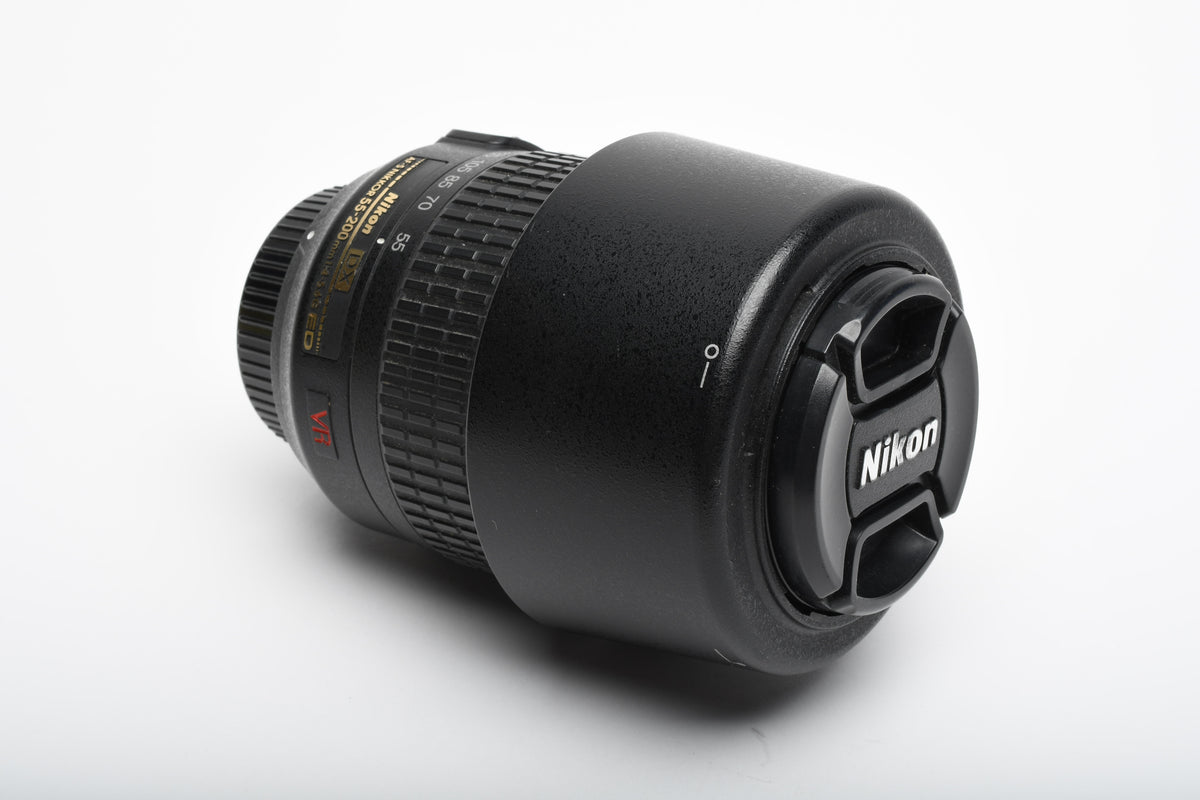 Nikon AF-S Nikkor 55-200mm F4-5.6G ED DX VR zoom lens, Caps+Hood