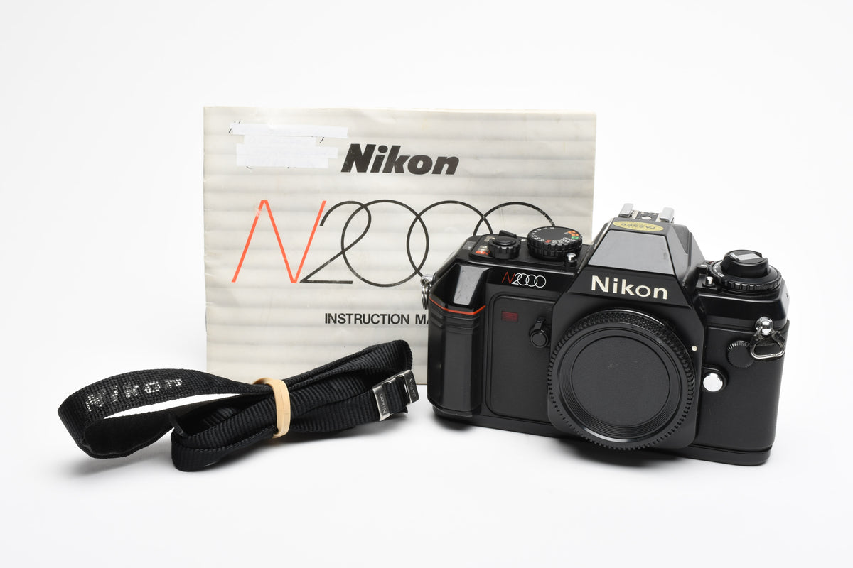 Nikon N2000 35mm SLR Body Only Tested, Great! w/Manual, Strap