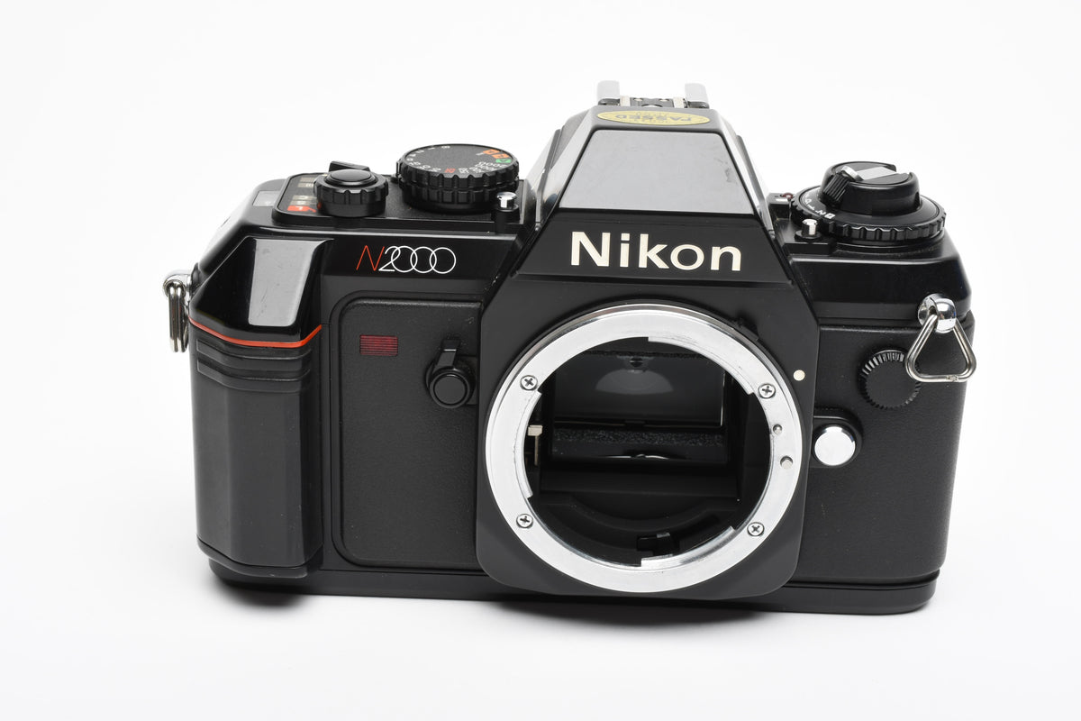Nikon N2000 35mm SLR Body Only Tested, Great! w/Manual, Strap