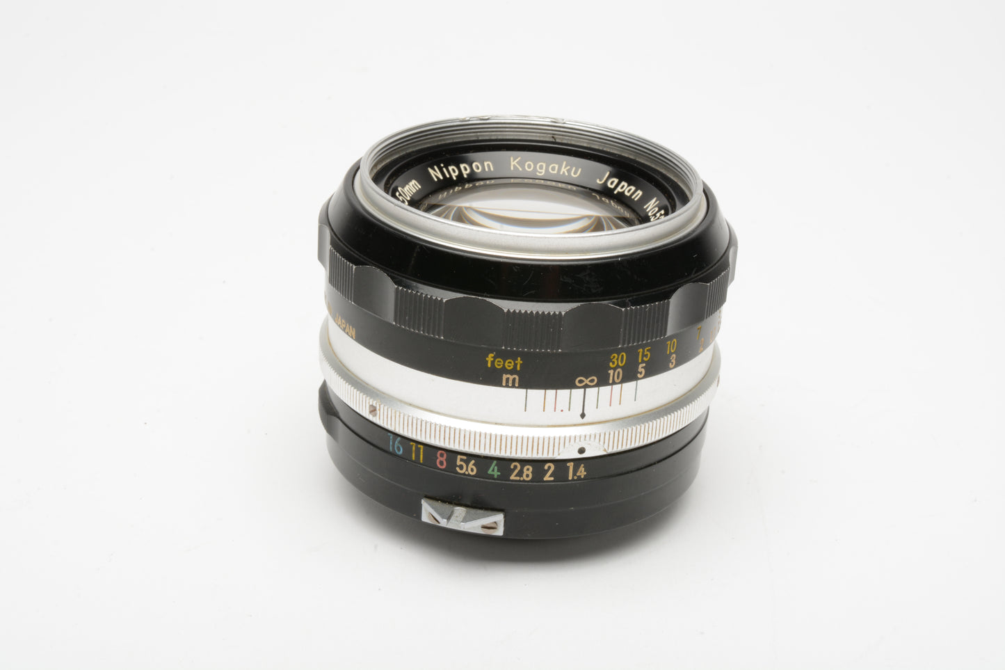 Nikon Nikkor 50mm f1.4 (Non-AI) Prime lens, caps, Case, Good!