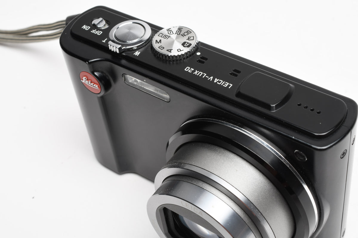 Leica V-LUX 20 12.1 MP Digital Camera with 12x Wide Angle Zoom w/Fitted Case