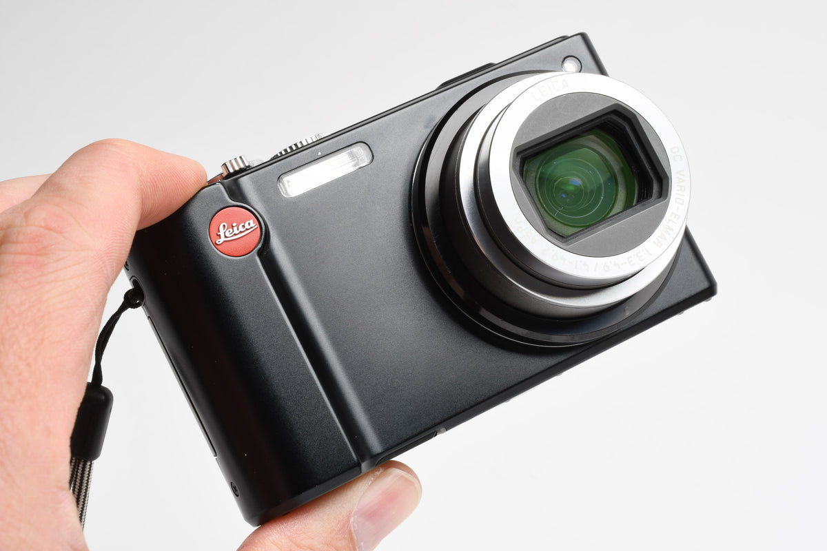 Leica V-LUX 20 12.1 MP Digital Camera with 12x Wide Angle Zoom w/Fitted Case