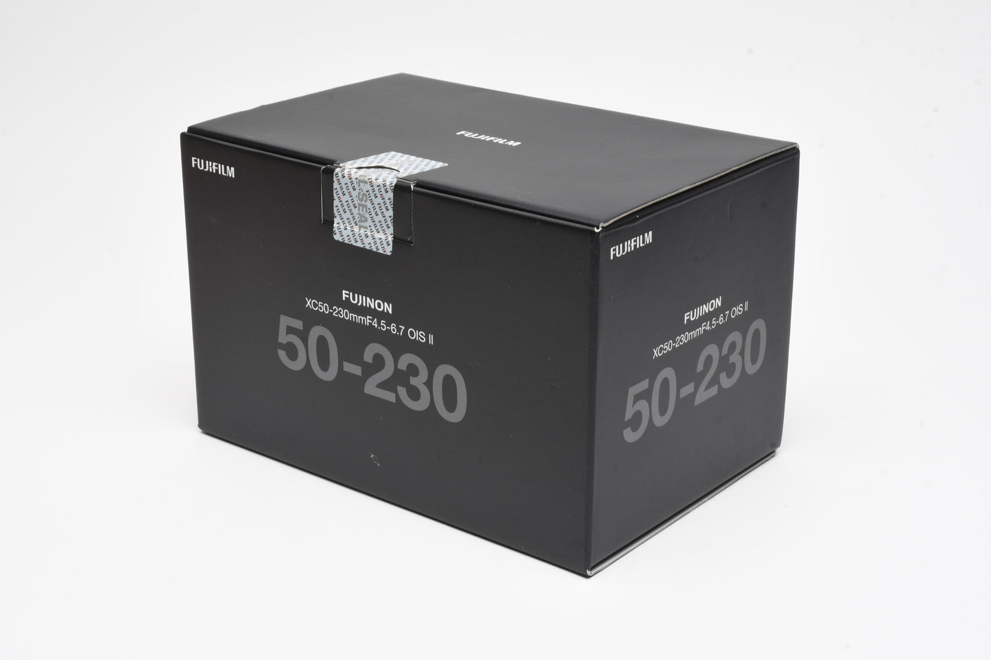 Fujifilm Super EBC XC 50-230mm F4.5-6.7 OIS II Zoom lens, Mint, Boxed