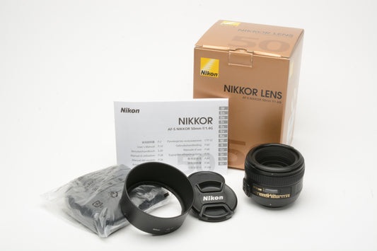 Nikon AF-S Nikkor 50mm f1.4G Lens, caps +HB-47 lens hood Mint, Boxed