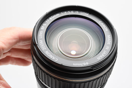 Canon EFS 17-85mm f4-5.6 IS USM zoom lens, caps, good & clean