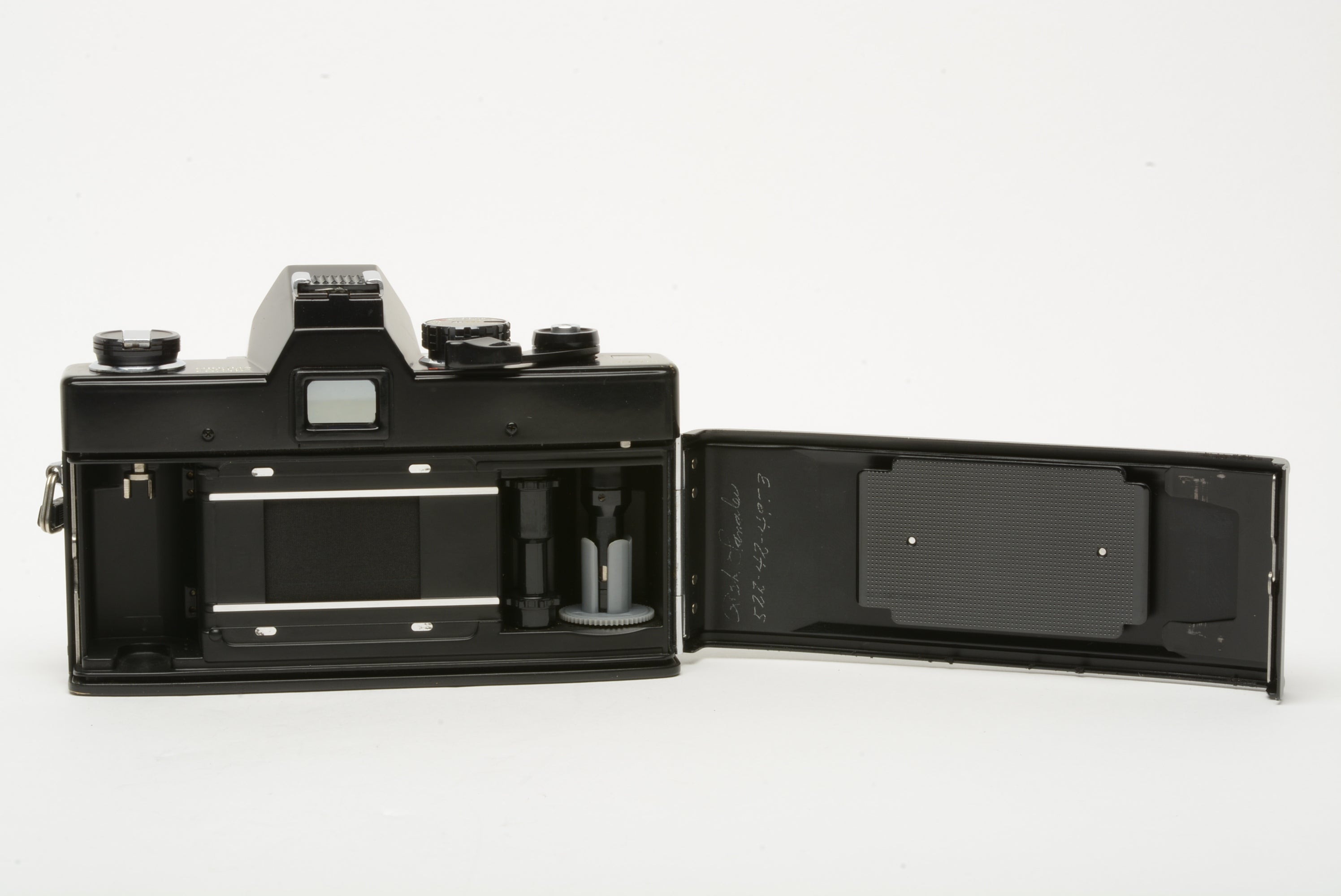 Minolta SRT MC Black SLR body w/Rokkor-PF 55mm f1.7 lens, tested 