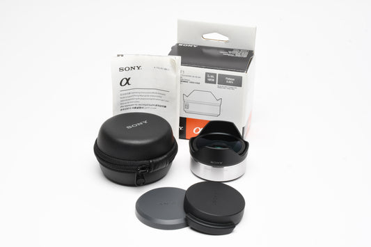 Sony VCL-ECF1 .62X Fisheye Converter w/Caps and case, Mint, Boxed
