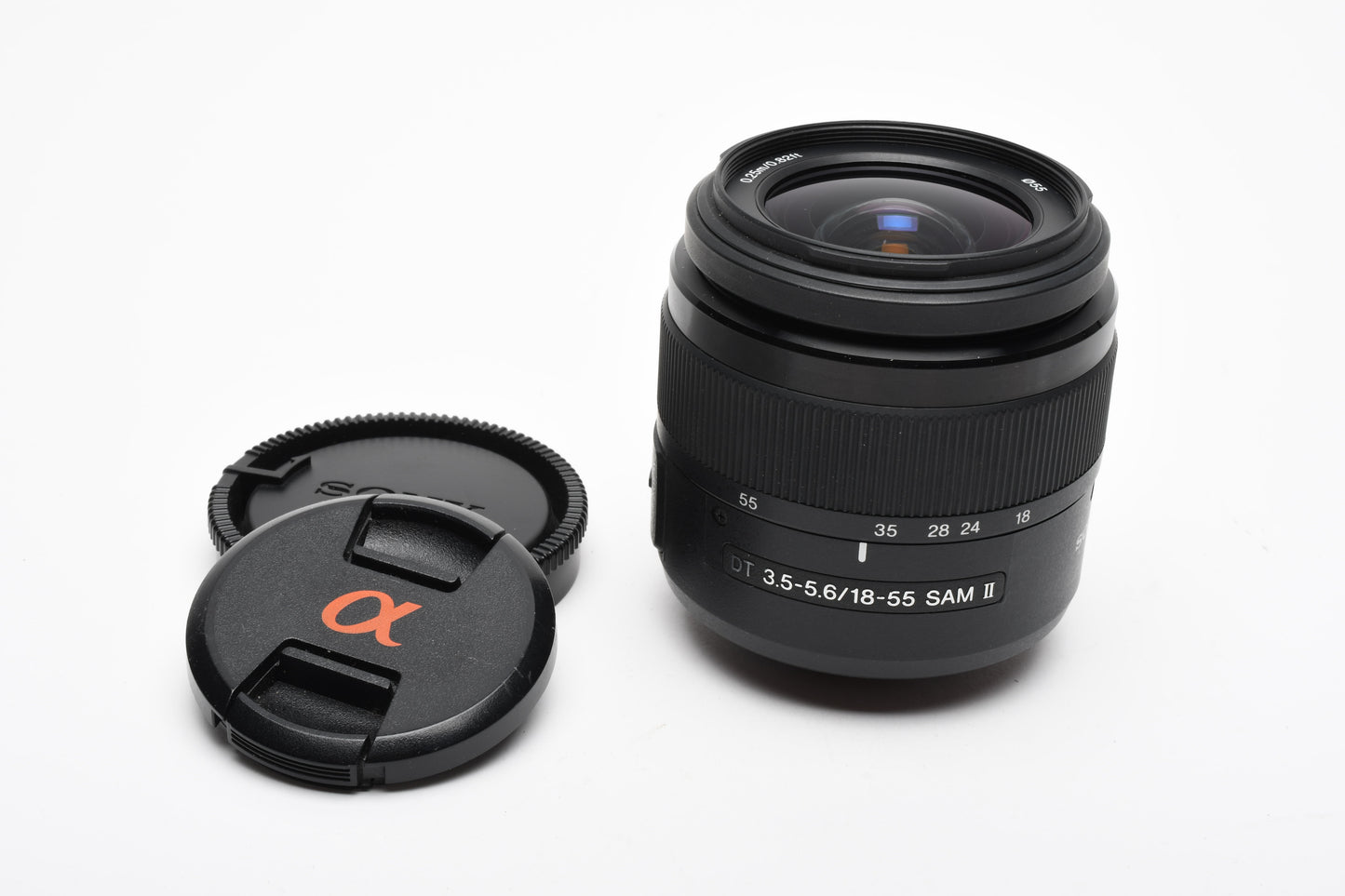Sony DT 18-55mm f3.5-5.6 II zoom lens, Caps, Stiff zoom, still great