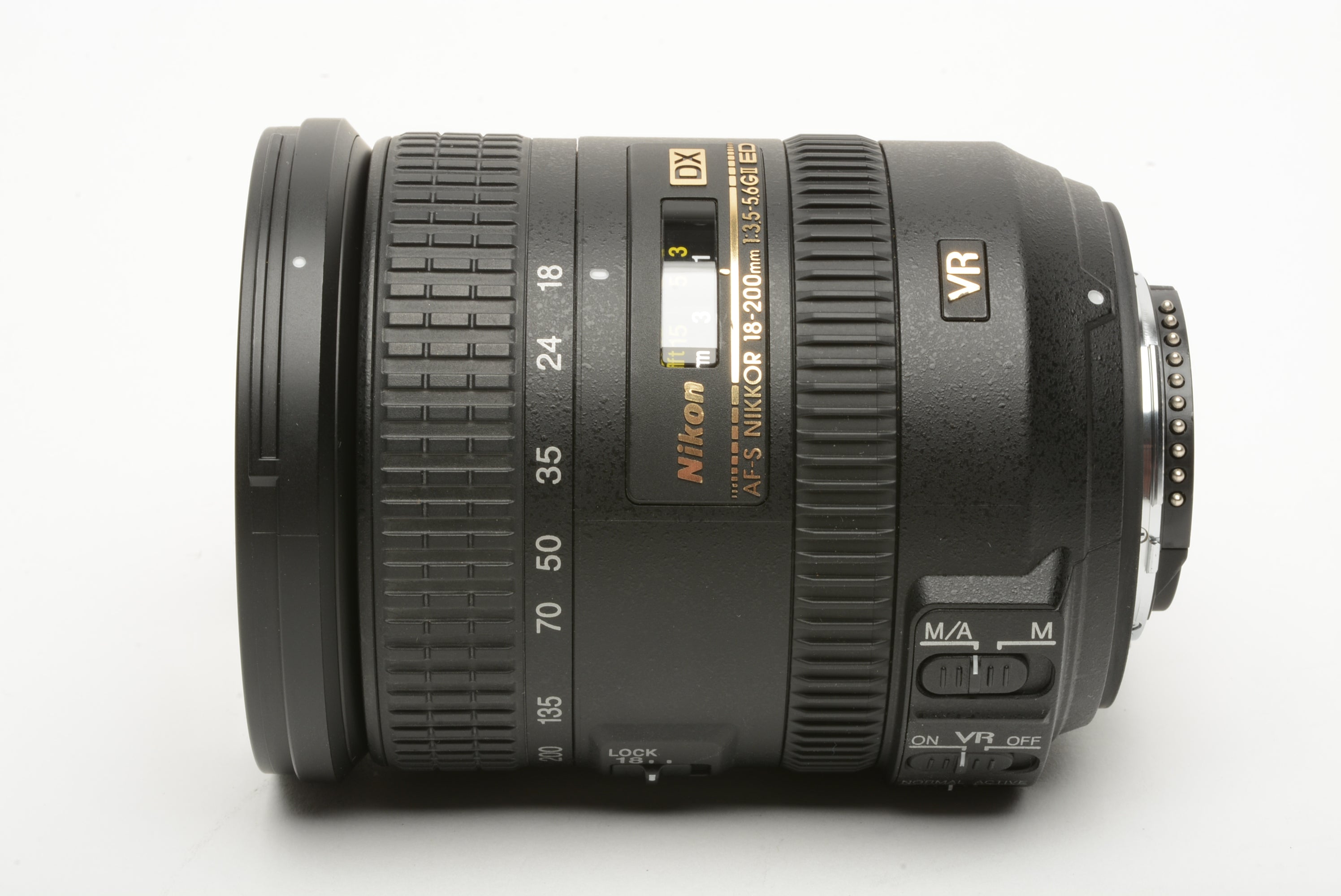 Nikon AF-S Nikkor 18-200mm f3.5-5.6G ED II Ed VR DX zoom lens