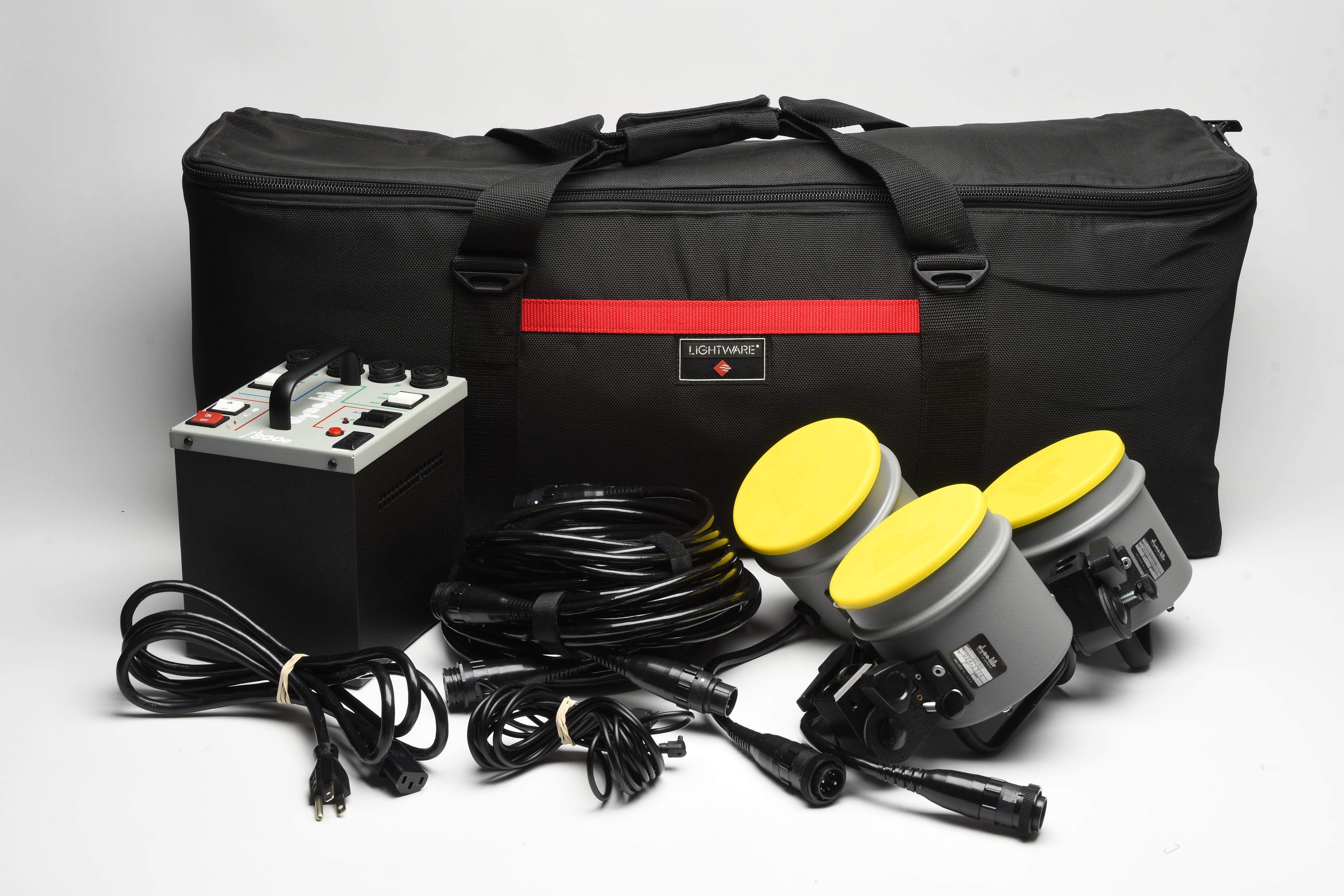 Dyna-Lite M800E Studio Flash Kit 3X Strobes, Lightware Case, Very