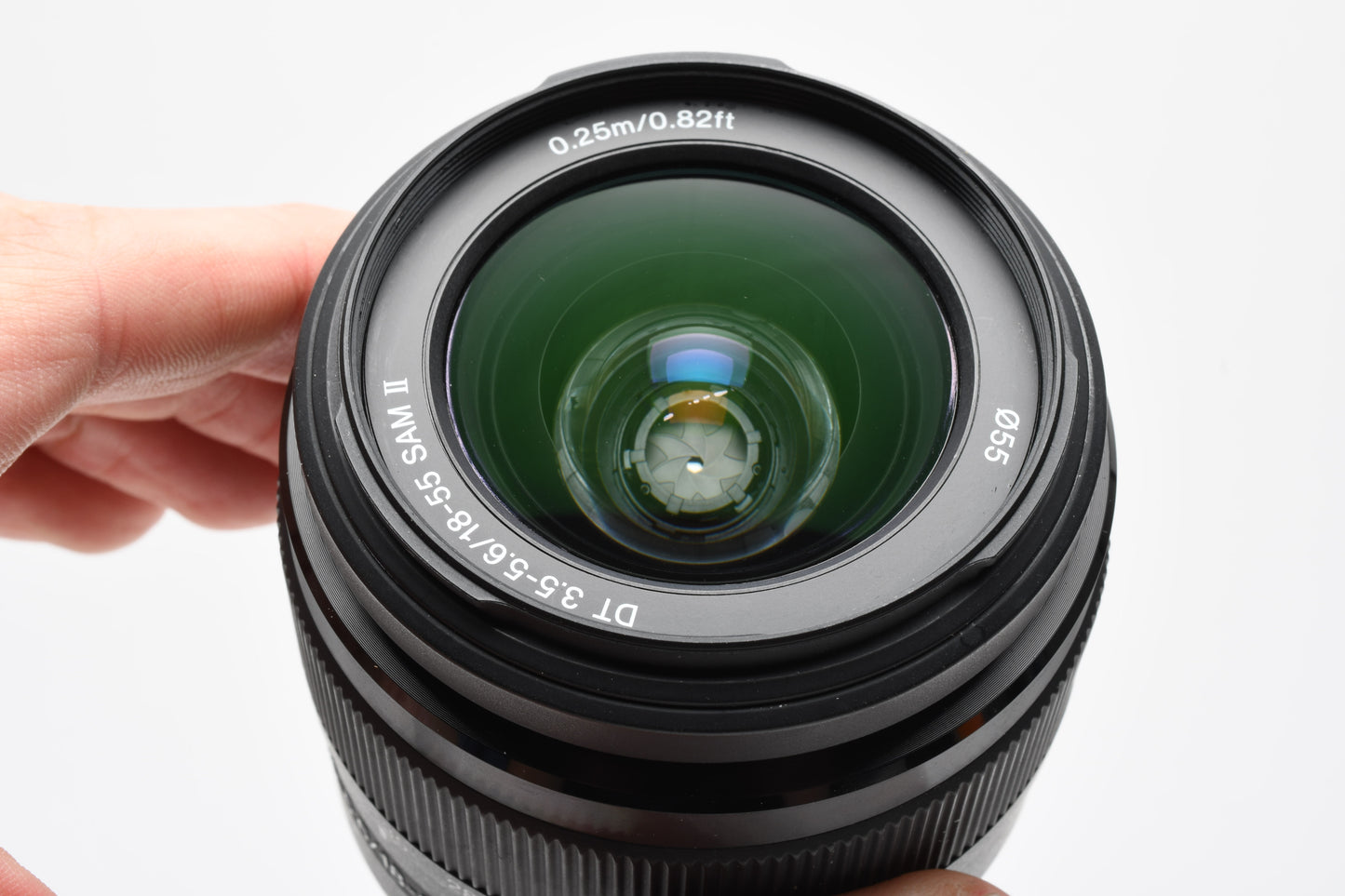 Sony DT 18-55mm f3.5-5.6 II zoom lens, Caps, Stiff zoom, still great