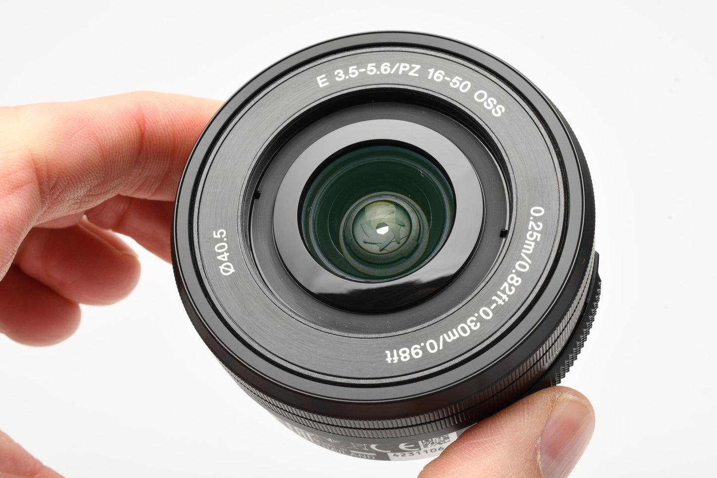 Sony 16-50mm f3.5-5.6 E-Mount OSS zoom w/Caps (Black) Clean