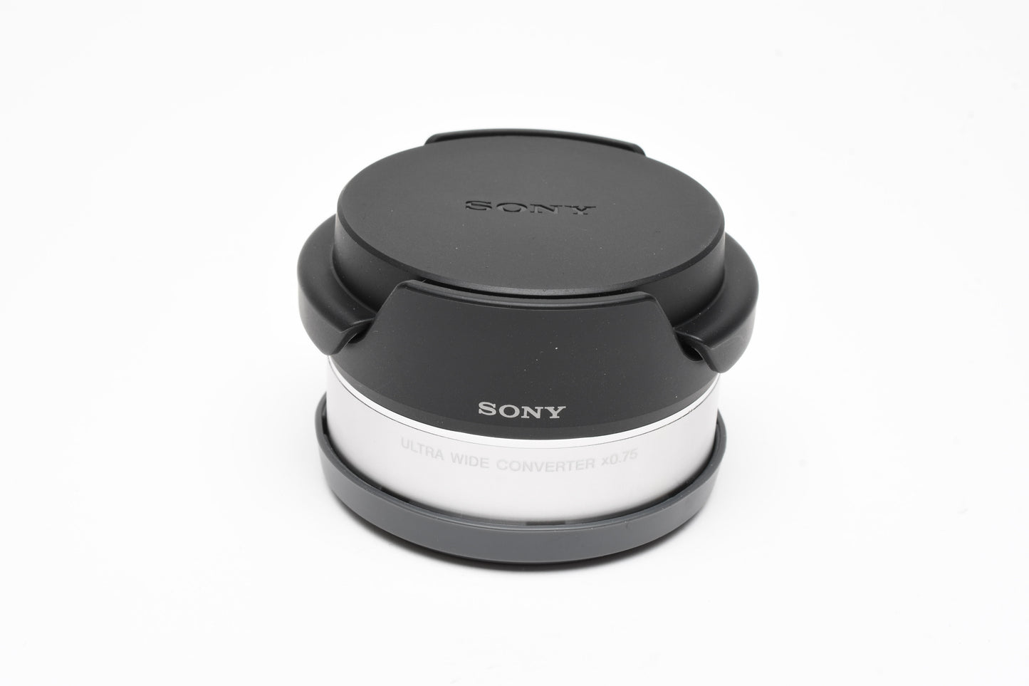 Sony VCL-ECU1 .75X Ultra Wide Converter w/Caps and case, Mint, Boxed
